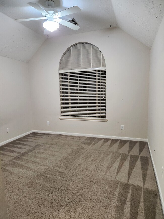 Building Photo - 18138 Delta Estates Ct