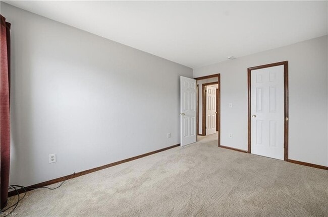 Building Photo - 725 Mill Landing Rd