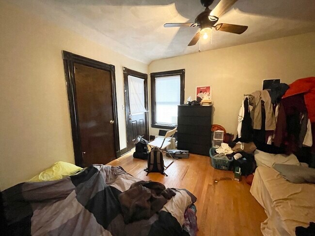 Building Photo - 112 Allston St