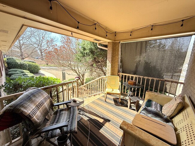 Building Photo - Four Bedroom Oconee Beauty