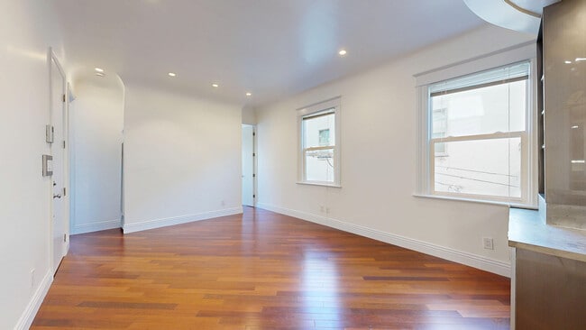 Building Photo - 1048 Pacific Ave