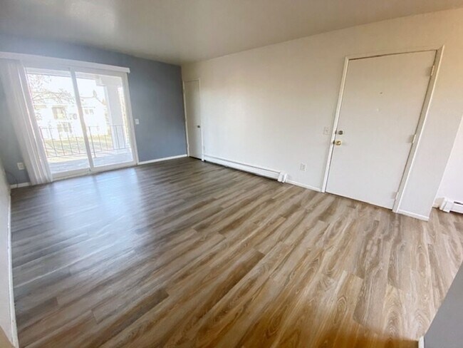 Building Photo - 3934 W 30th Ave