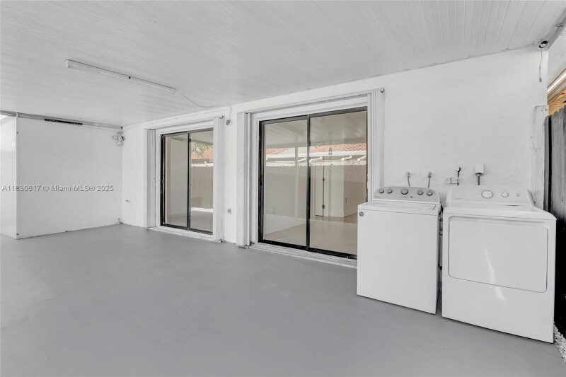 Building Photo - 8811 NW 112th Terrace