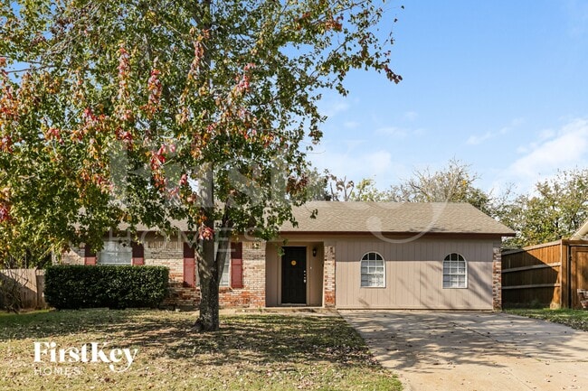 Building Photo - 1602 Geraldine Ln