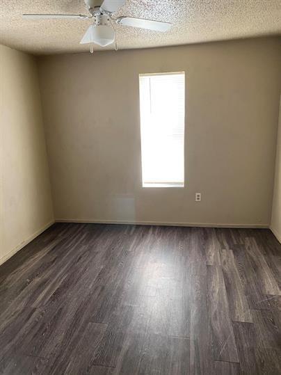 Building Photo - 819 Mora St