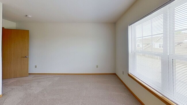 Building Photo - 645 Cedar Bluffs Dr
