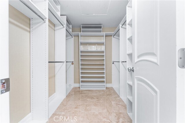 Building Photo - 24832 Los Gatos Dr