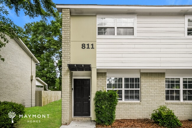 Building Photo - 811 Von Kolnitz Rd