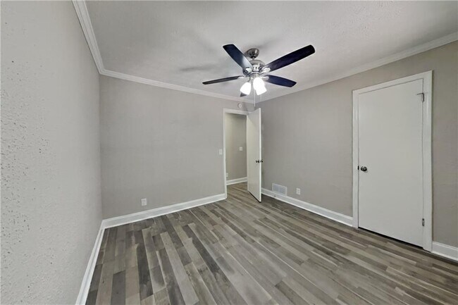 Building Photo - 702 Talemwood Ct SW