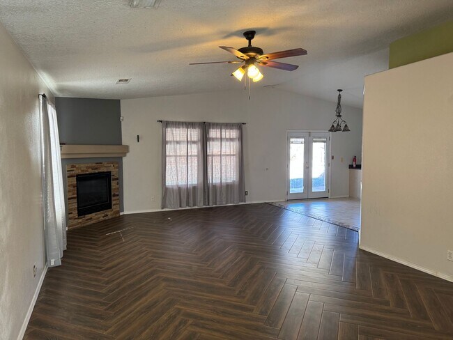 Building Photo - Spacious 4-Bedroom Home Near Westgate Community Center | $2,100/mo