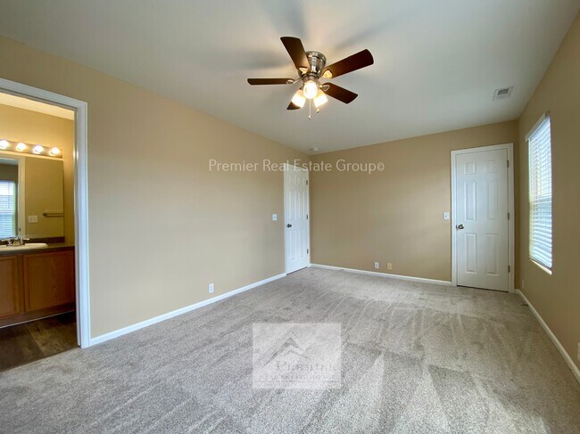 Building Photo - 2748 Scotchbroom Point