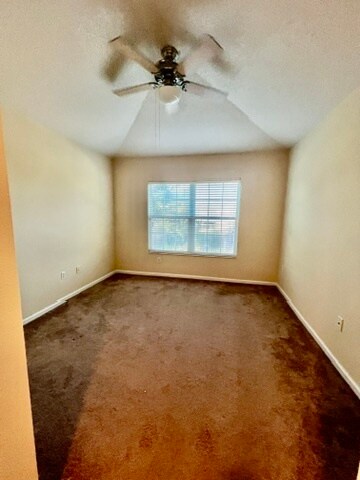 Building Photo - 26607 Castleview Way