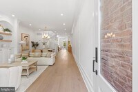 Building Photo - 2460 Ontario Rd NW