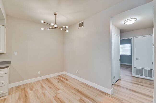Building Photo - Welcome Home!!! - Great Location