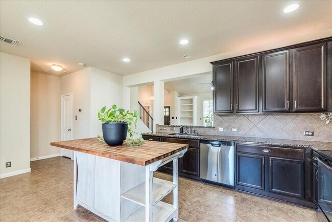 Building Photo - 711 Heritage Springs Trail