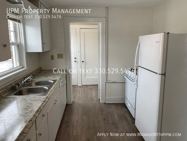 Building Photo - 1205 Ridge Rd NW