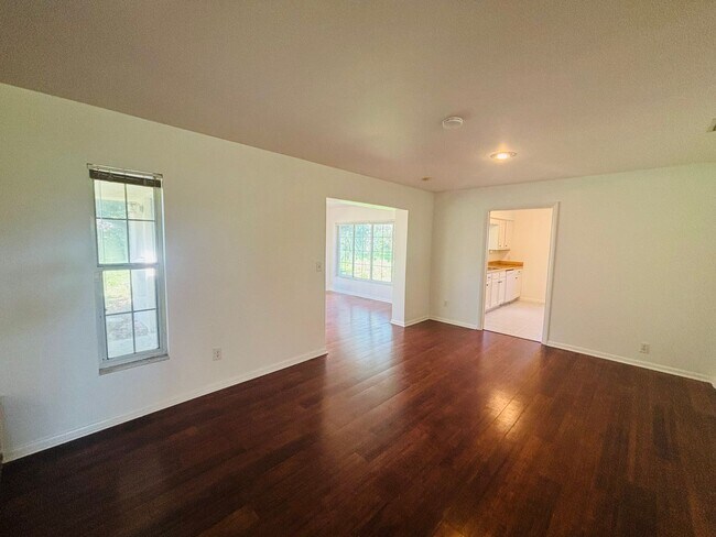 Building Photo - Forest of Golden Hills 3/2/2 ***Hidden Gem***