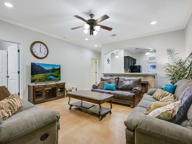 Building Photo - 3312 Airborne Ave