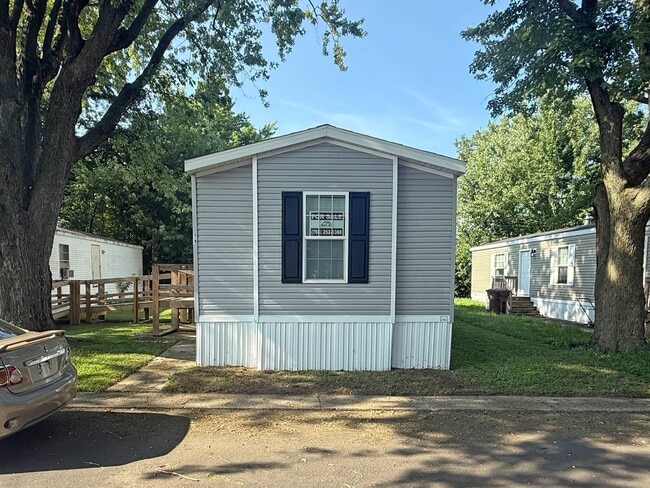 Building Photo - 2501 N Apperson Way