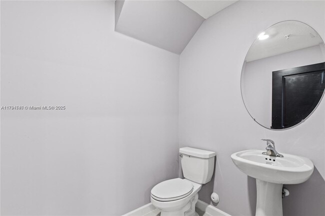 Building Photo - 221 SW 159th Way