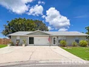 Building Photo - 5513 3rd Avenue Plaza W