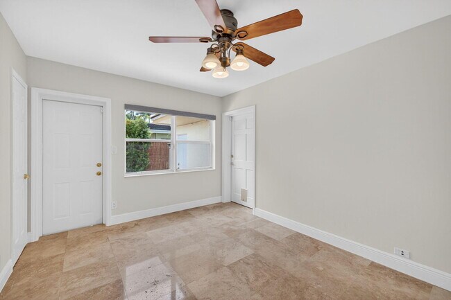 Building Photo - 2808 NE 22nd St