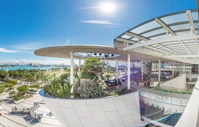 Building Photo - 1600 NE 1st Ave