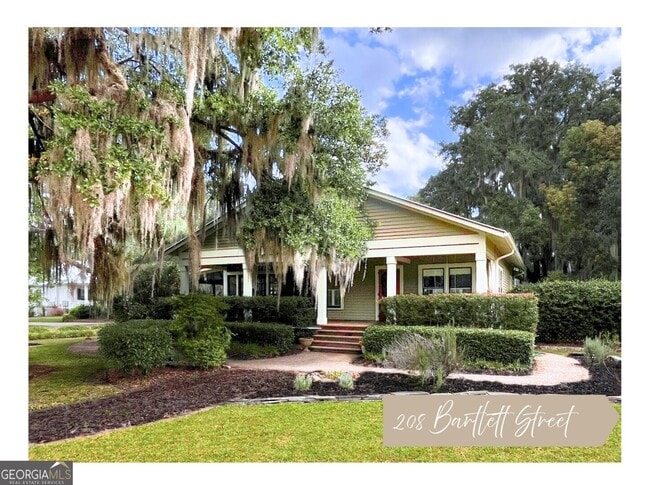 Primary Photo - 208 Bartlett St