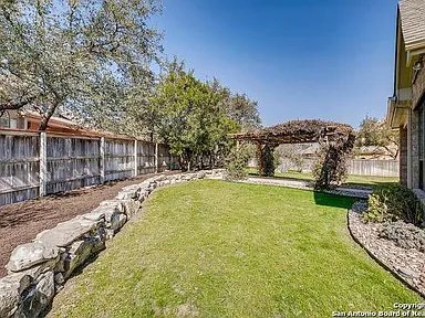 Building Photo - 24919 Birdies Grn