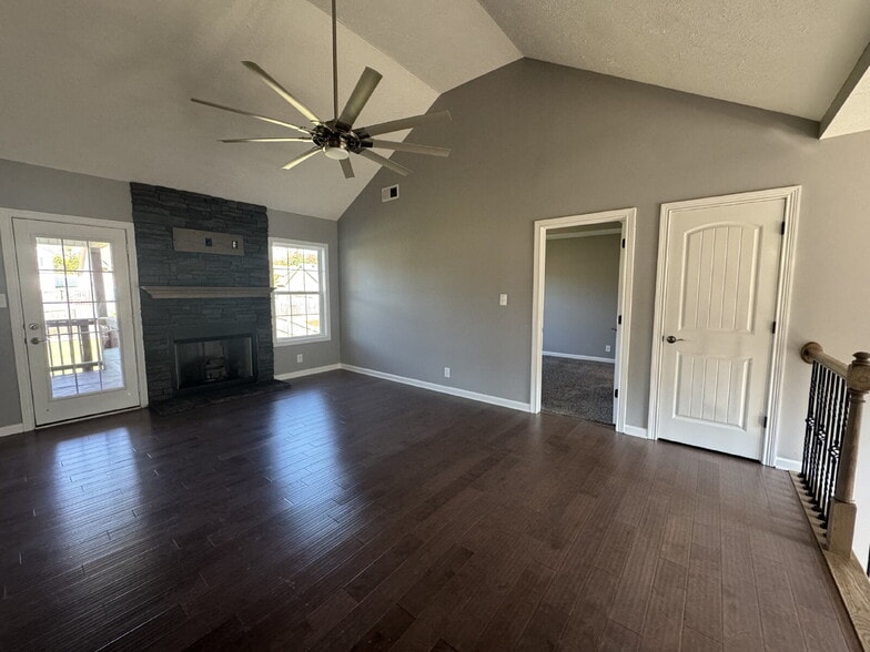 Building Photo - 1351 Freedom Dr