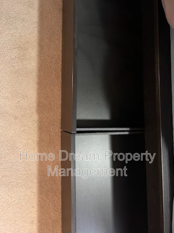 Building Photo - 1401 Bragg Rd