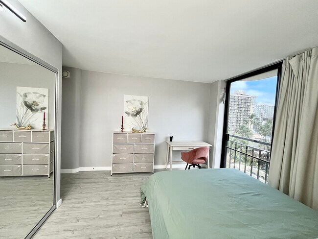 Building Photo - 441 Lewers St