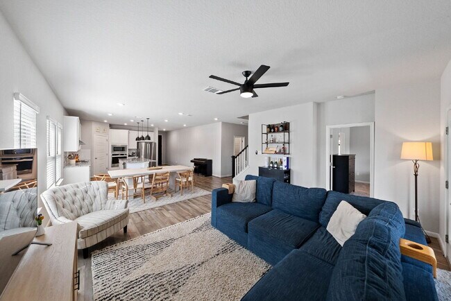 Building Photo - Stylish Corner Homesite on a Quiet Cul-de-...