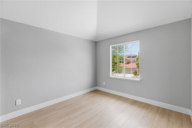 Building Photo - 9725 Cascade Falls Ave
