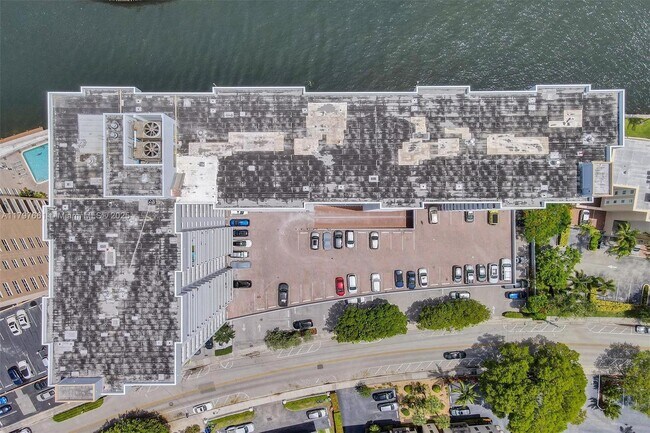 Building Photo - 137 Golden Isles Dr