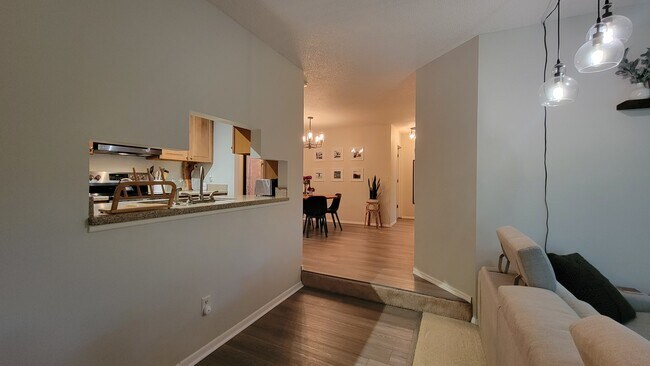 Building Photo - 1859 Yuma Ln N