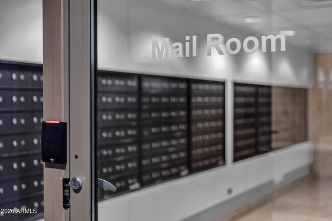 Building Photo - 7157 E Rancho Vista Dr