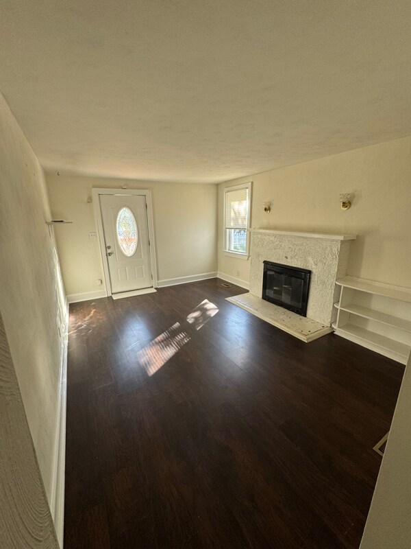 Building Photo - 1018 Wolcott Ave