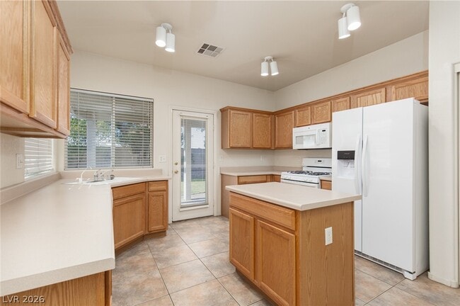 Building Photo - 10991 Pumpkin Ridge Ave