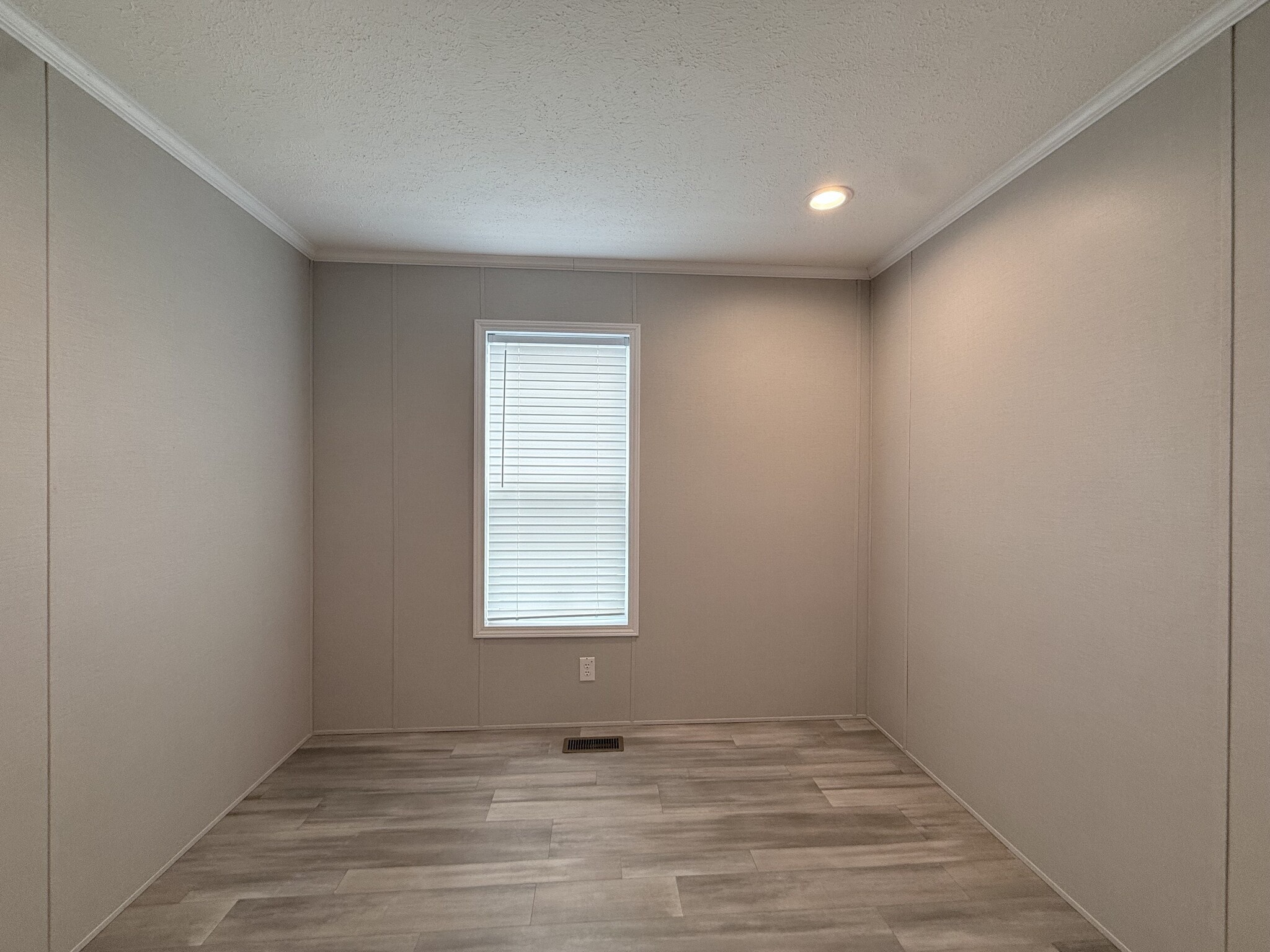 Building Photo - 52962 N Yorktown Ct