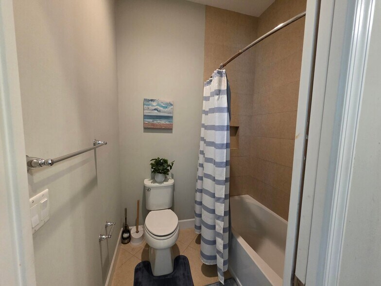 Building Photo - 16007 Whippoorwill Cir