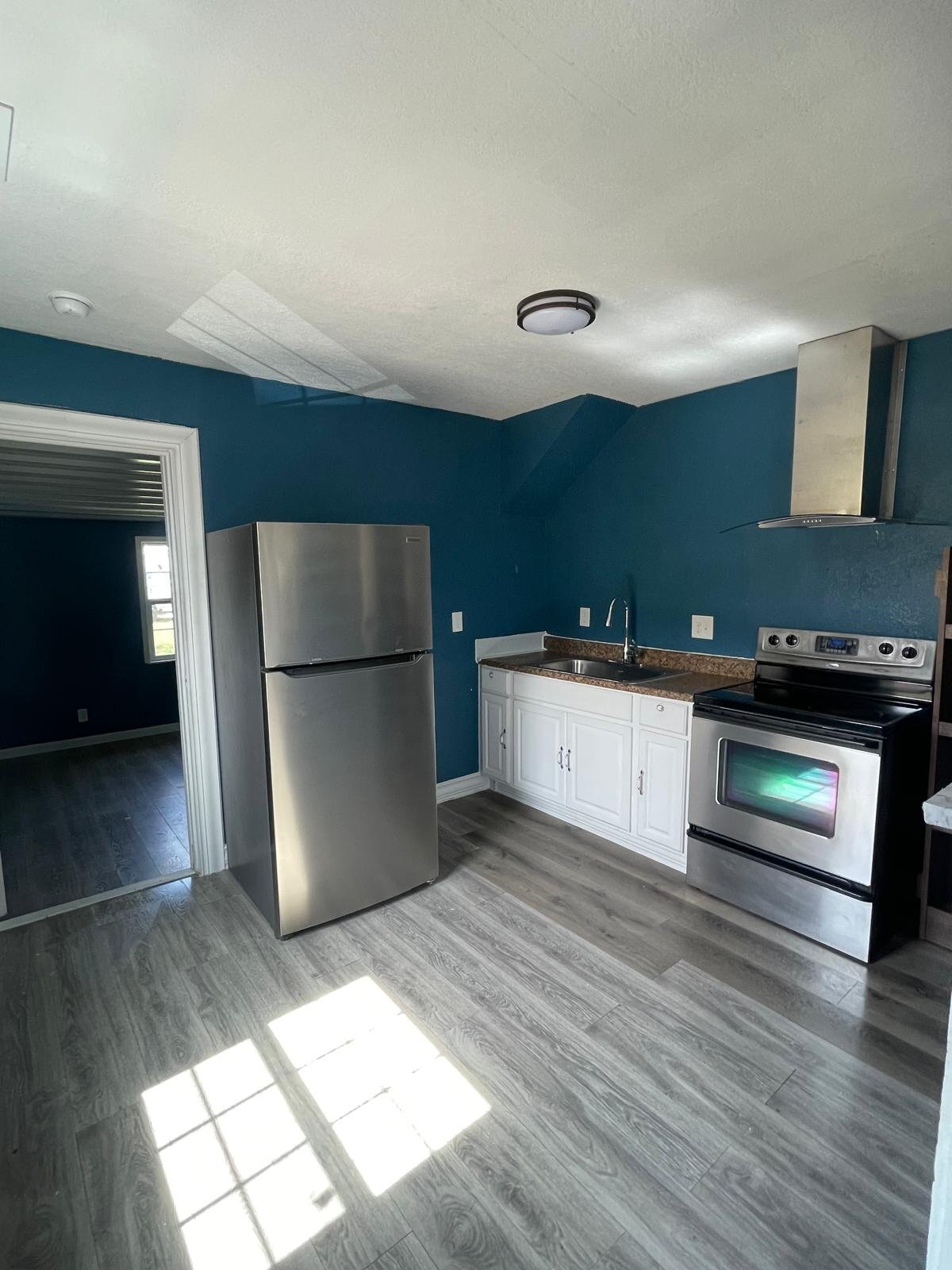 Building Photo - 1411 Sanco St