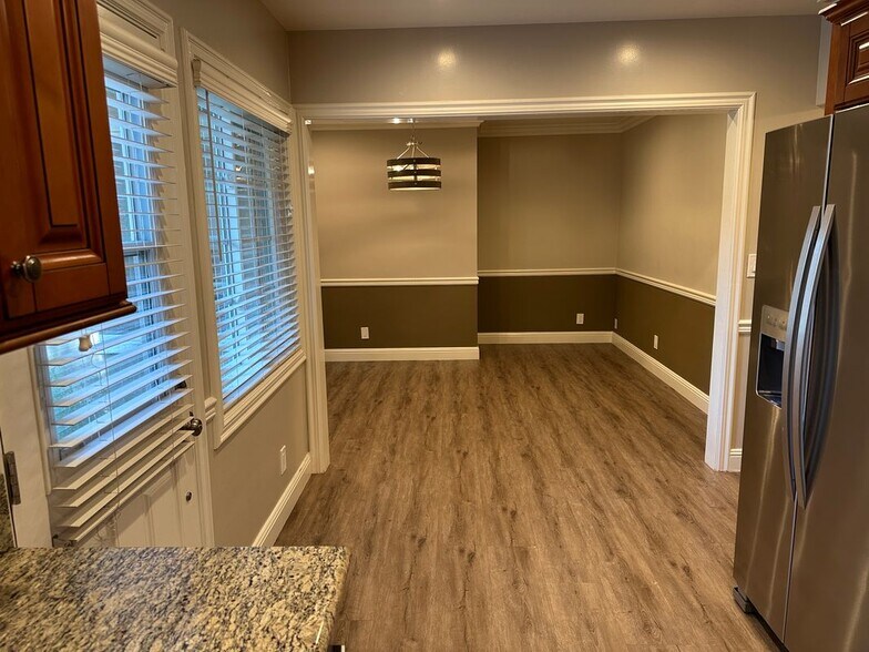 Building Photo - 32 Esperanza Ave