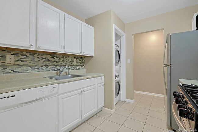Building Photo - 214 Kennedy Dr
