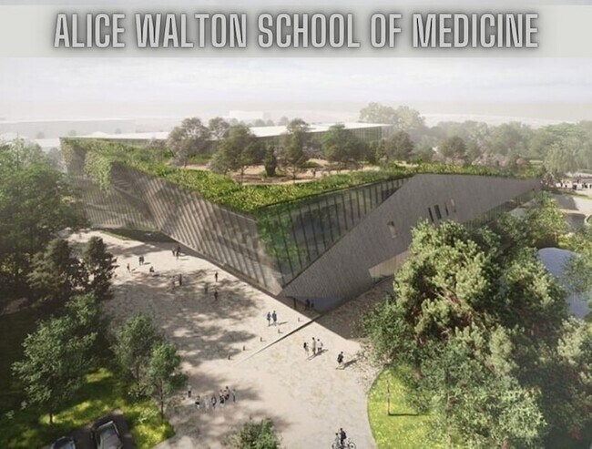 Building Photo - 921 NE Hts Ln