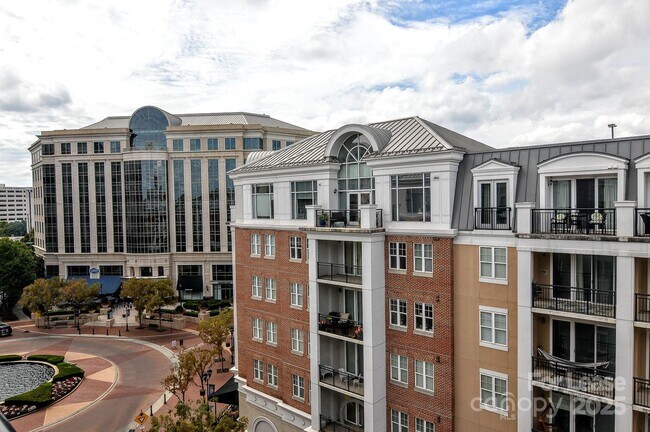 Building Photo - 4625 Piedmont Row Dr