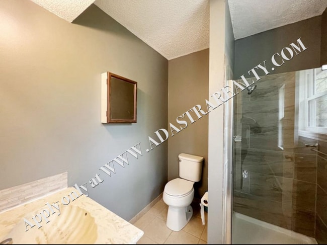 Building Photo - Cozy 4 Bedroom 3 Bath in Olathe-Coming SOON!!