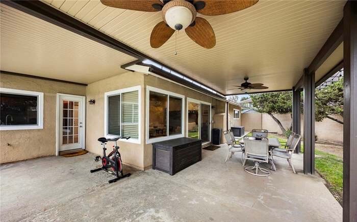 Building Photo - 404 E Riverboat Way