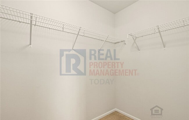 Building Photo - Beautiful 4-Bedroom Home Featuring Open Layout & Stainless Appliances!!