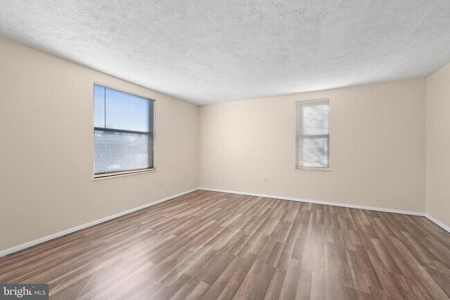 Building Photo - 26008 Brigadier Pl